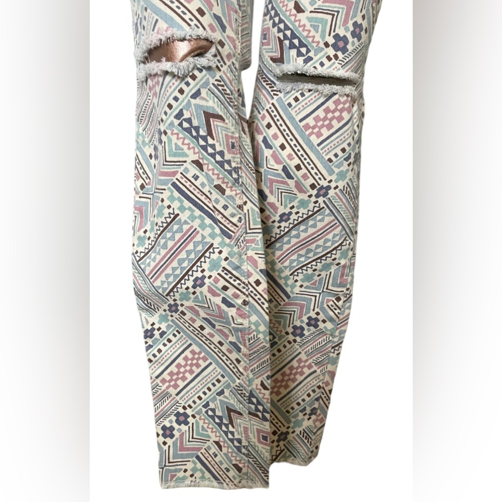 Design Lab Catalina Jeans - Picture 6 of 10